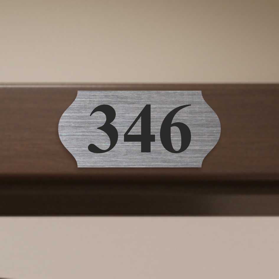 Číslo na dveře typ Q – samolepka stříbrná, 60x30mm