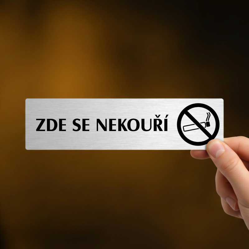 Zde se nekouří, stříbrná cedulka, 180x45mm