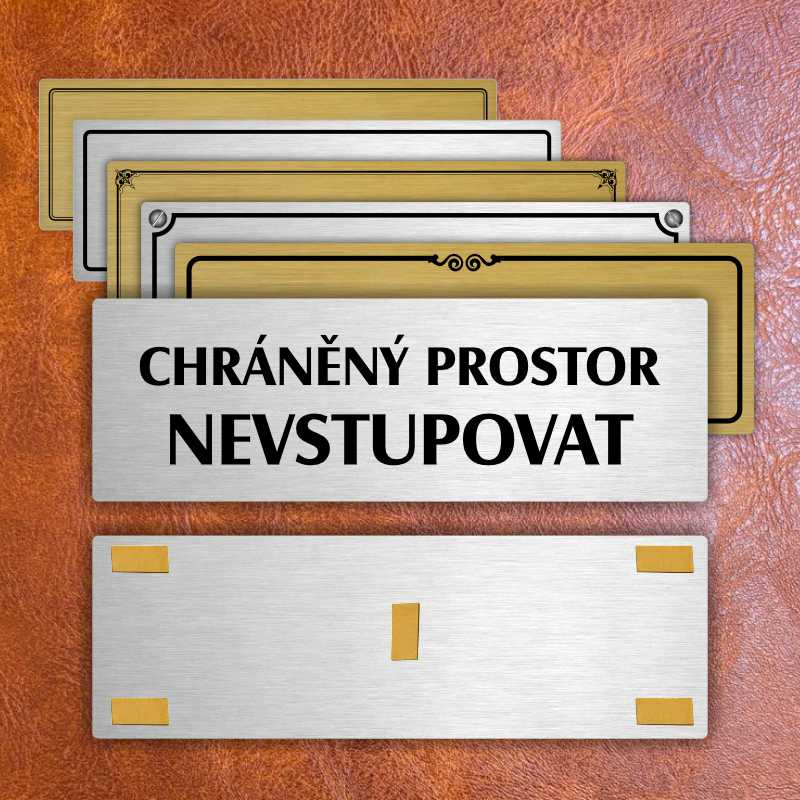 Chráněný prostor, 240x79mm, stříbrná popiska 