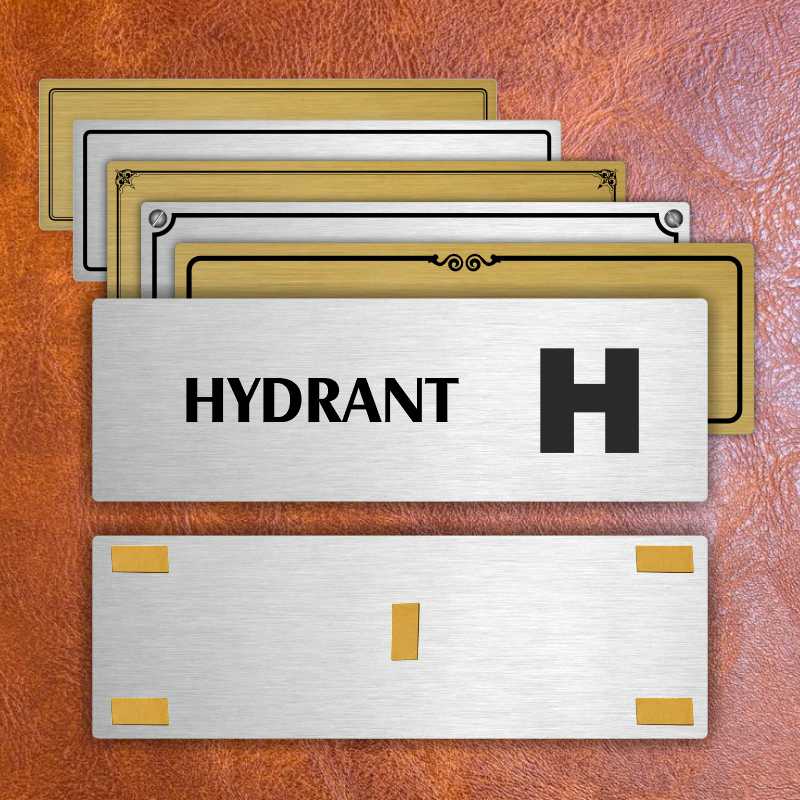 Free Internet, 240x79mm, zlatá popiska s dvojtým rámečkem