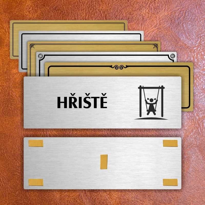 Hřiště, 200x66mm, stříbrná popiska s ozdobou uprostřed