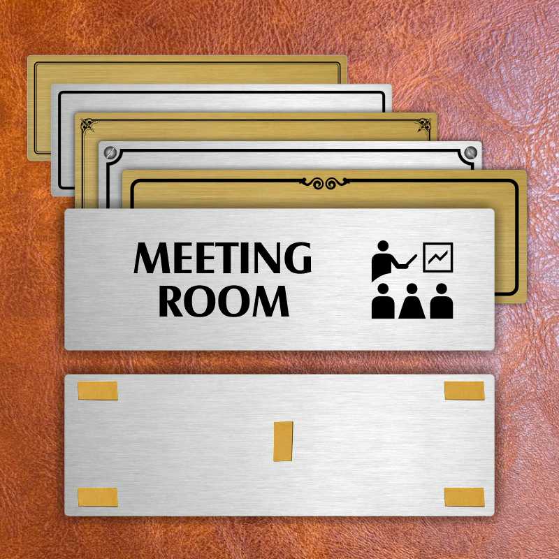 Meeting room, stříbrná popiska na dveře