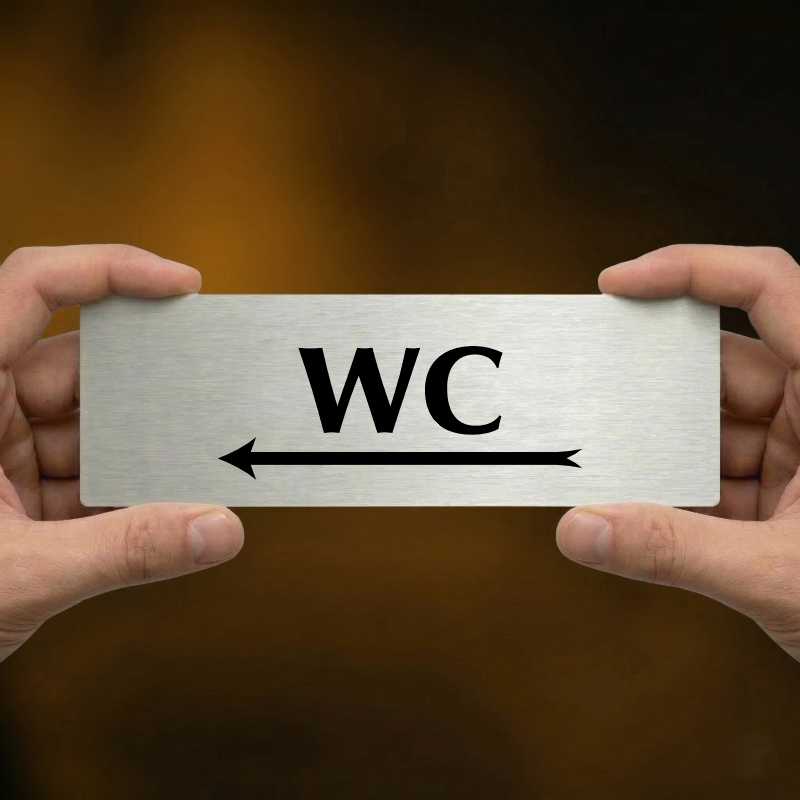 WC vlevo, 240x79mm, zlatá popiska s rámečkem