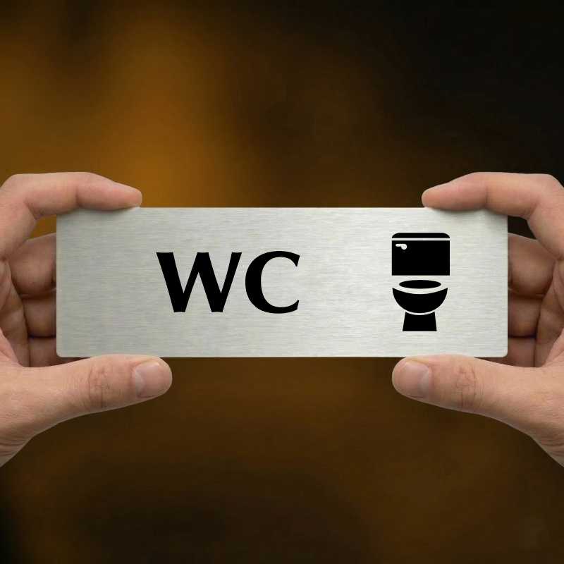 WC, 240x79mm, stříbrná popiska 