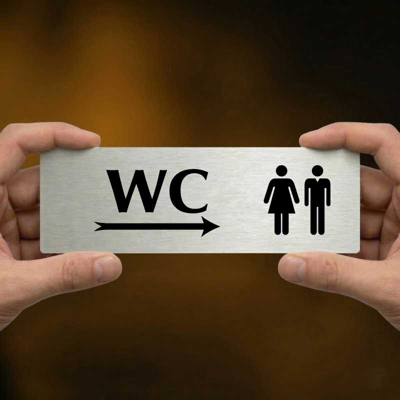 WC společné vpravo, 240x79mm, stříbrná popiska s rámečkem