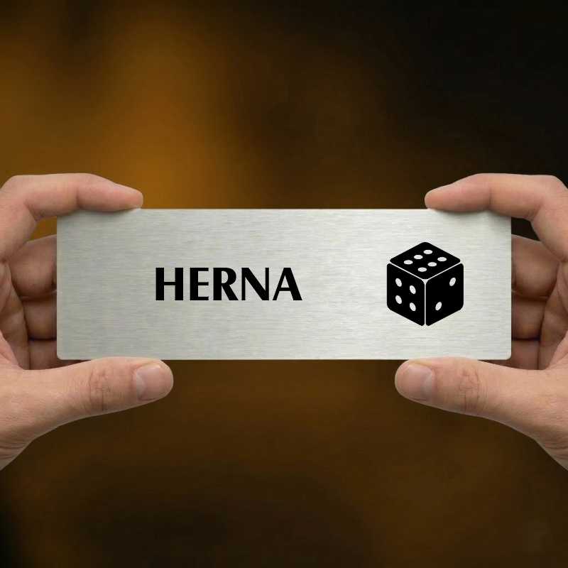 Herna, 200x66mm, zlatá popiska s okrasným rámečkem  