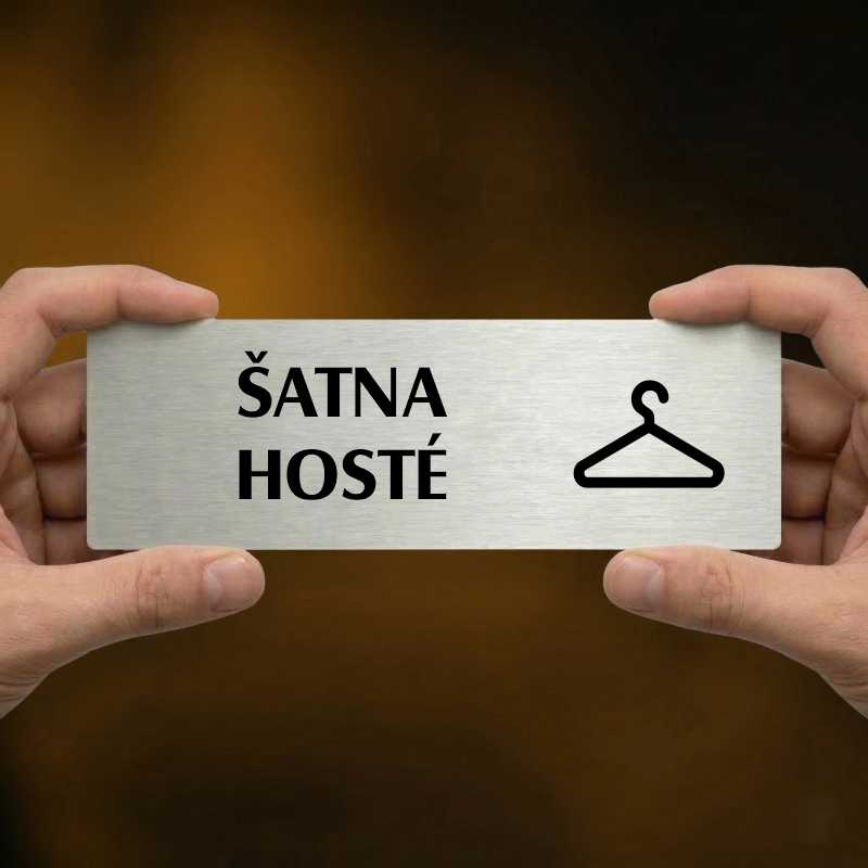 Šatna hosté, 200x66mm, stříbrná popiska s imitacemi šroubků
