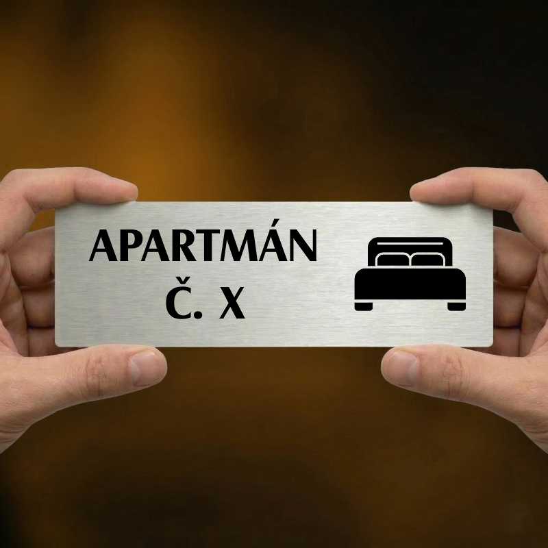 Apartmán č., 240x79mm, stříbrná popiska s rámečkem