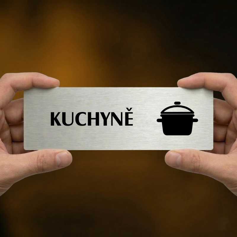 Kuchyně, 240x79mm, stříbrná popiska s dvojtým rámečkem