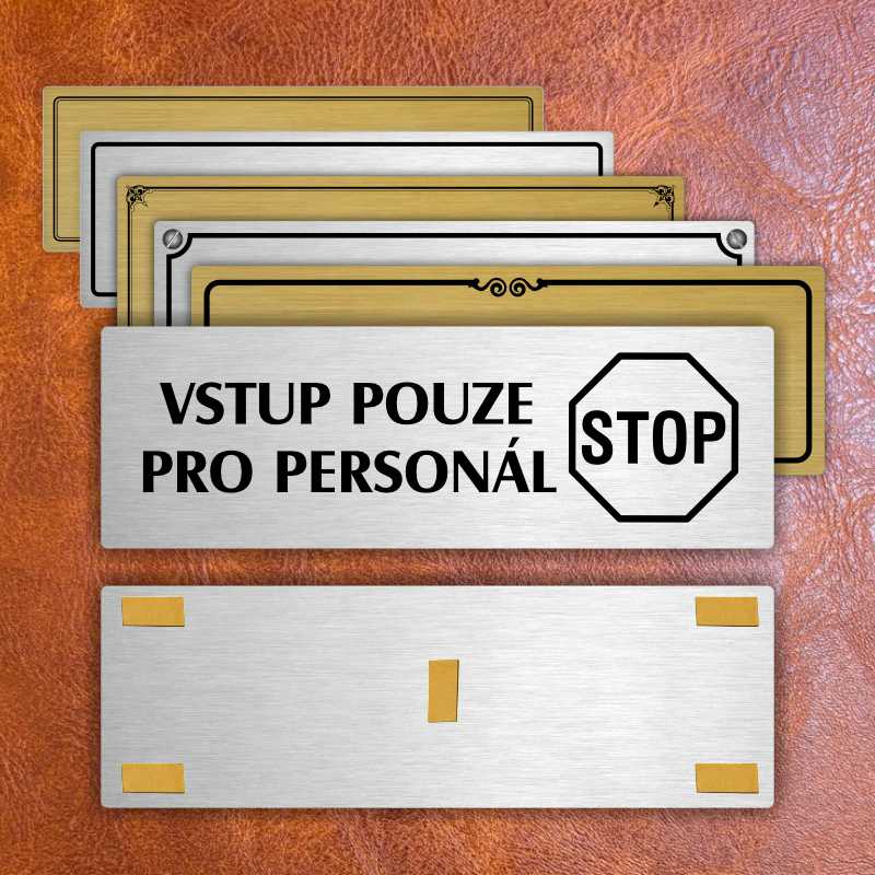 Vstup pro personál, 200x66mm, zlatá popiska s rámečkem