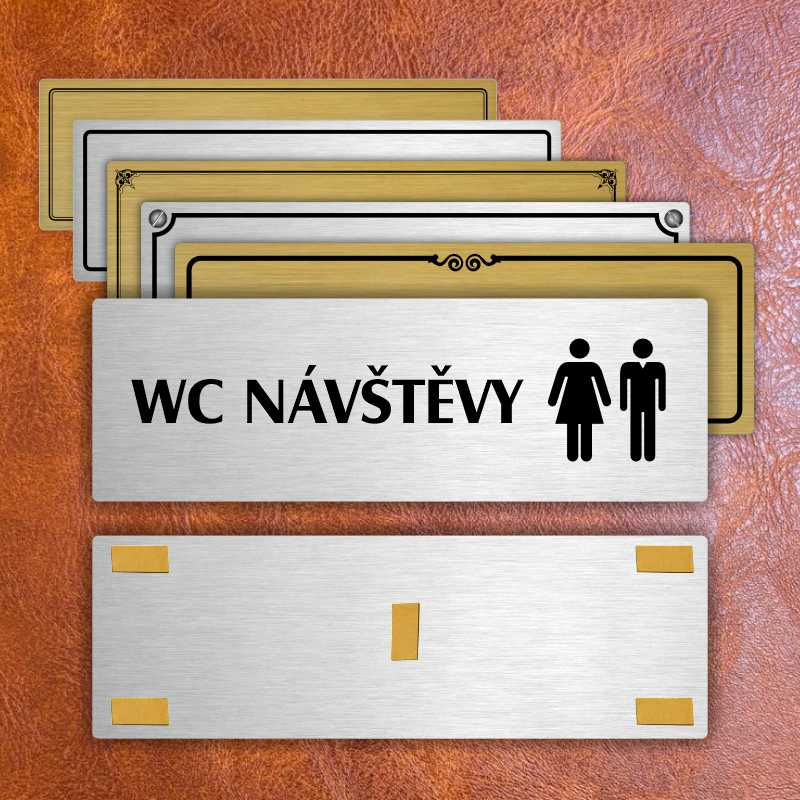 WC návštěvy společné, stříbrná popiska na dveře