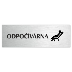 Odpočívárna, stříbrná popiska na dveře