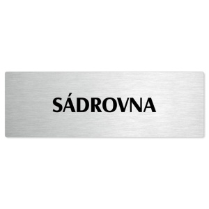 Sádrovna, stříbrná popiska na dveře