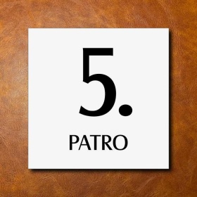 5 PATRO, bílá cedulka 200x200mm 