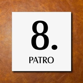8 PATRO, bílá cedulka 200x200mm 