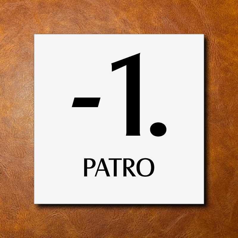 -1 PATRO, bílá cedulka 200x200mm