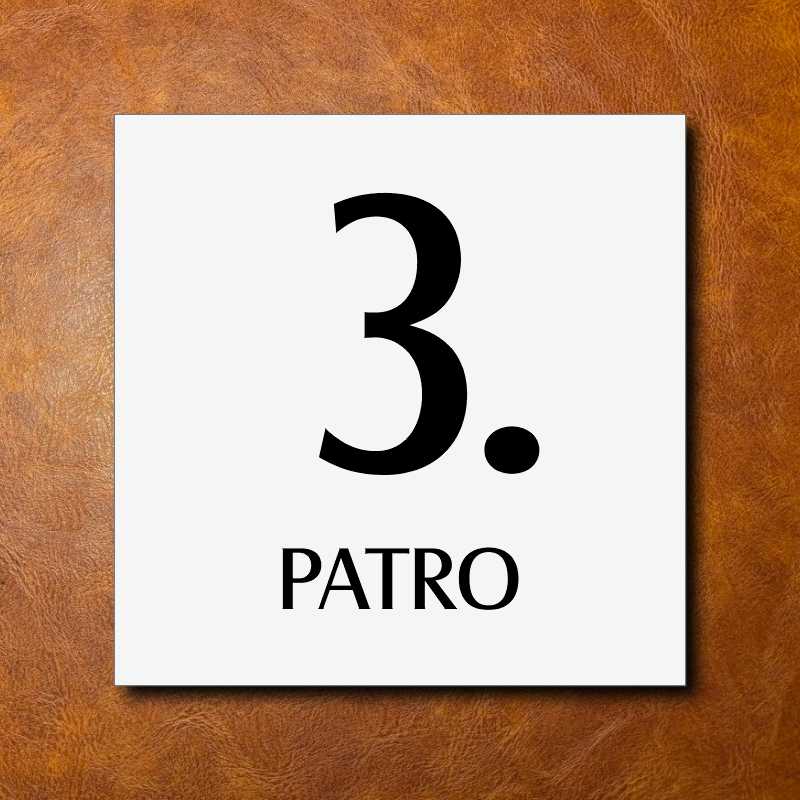 3 PATRO, bílá cedulka 200x200mm