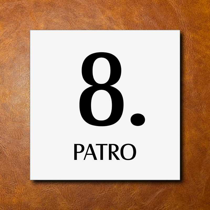 8 PATRO, bílá cedulka 200x200mm